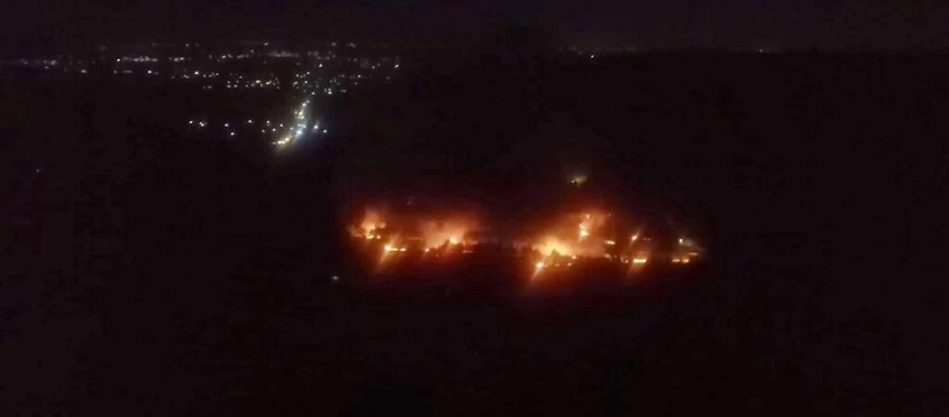 Συρία: Κόλαση στην Χάμα - Τουλάχιστον εννέα νεκροί - Το Ισραήλ χτύπησε βάση των Ιρανών Αλ Κουντς (βίντεο)